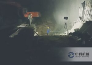 中铁十九局液压湿喷机施工现场