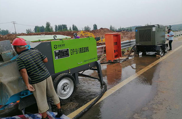 混凝土湿喷机是湿式喷射混凝土施工中的核心设备